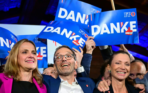 Die rechte FPĂ– gewinnt erstmals eine Parlamentswahl in Ă–sterreich. - Foto: Roland Schlager/APA/dpa Die rechte FPĂ– gewinnt erstmals eine Parlamentswahl in Ă–sterreich. - Foto: Roland Schlager/APA/dpa