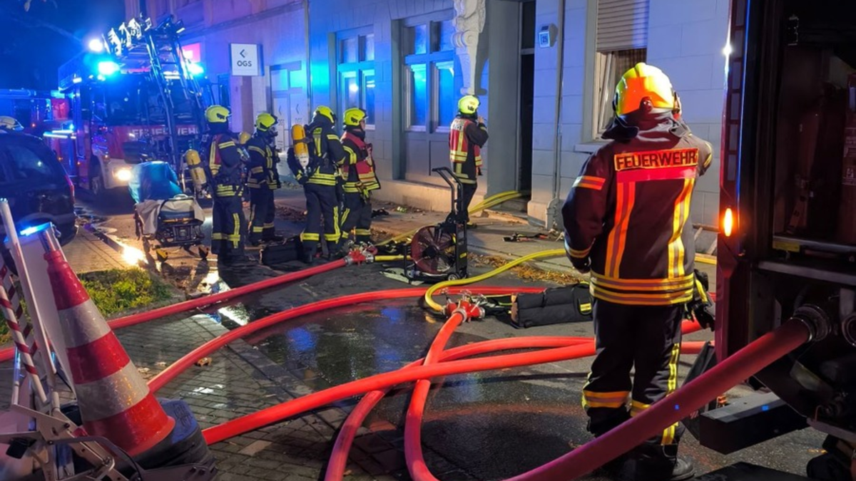 FW-OB: Feuer in Mehrfamilienhaus - Foto: presseportal.de