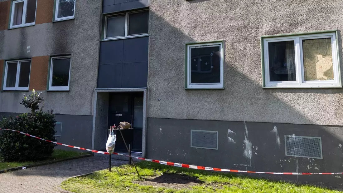 Die Polizei will ihre Ermittlungen am Montag fortsetzen (Archivbild). - Bild: Thomas Banneyer/dpa