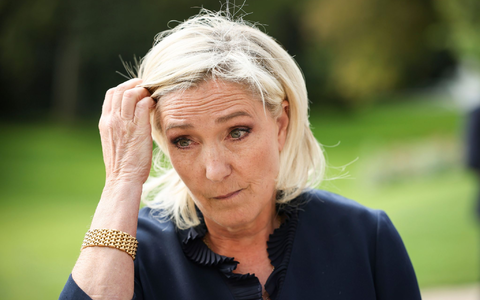 Eine Verurteilung könnte das Antreten von Marine Le Pen bei der Präsidentschaftswahl 2027 torpedieren. (Archivbild) - Foto: Thomas Padilla/AP/dpa