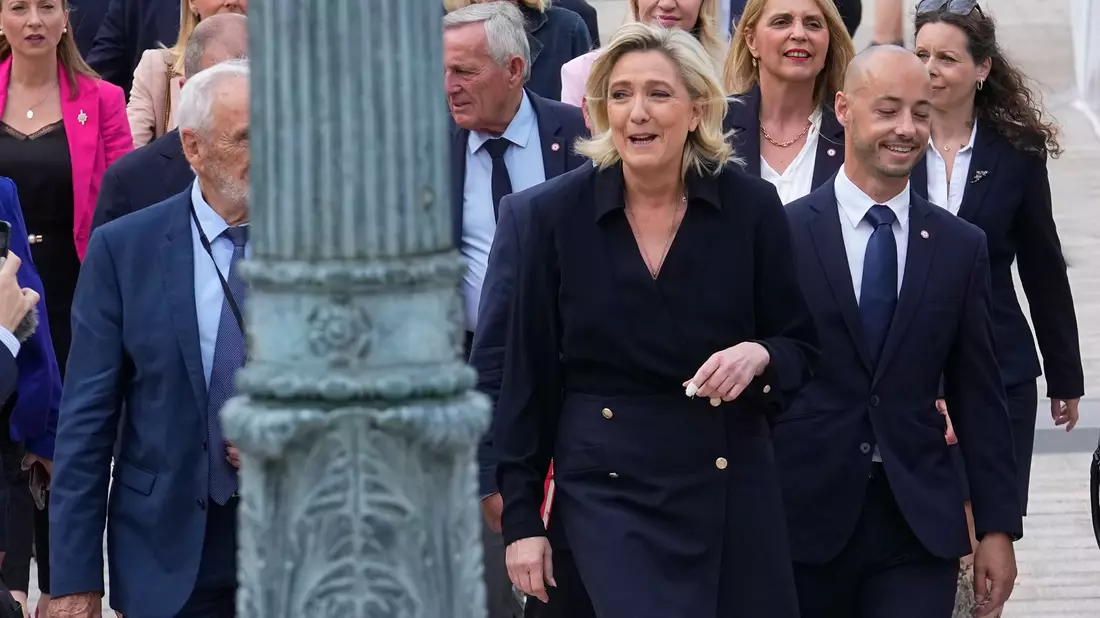 Le Pens Partei steht so stark da wie nie. (Archivbild) - Bild: Michel Euler/AP