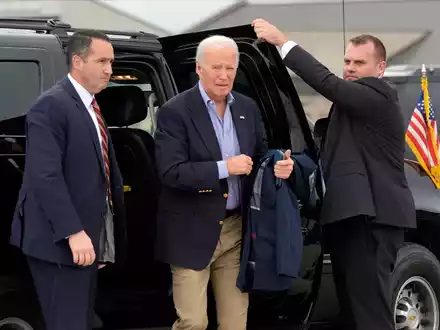 Eine Bemerkung Bidens steuerte die Kontroverse plötzlich in die entgegengesetzte Richtung. (Archivbild) - Foto: Manuel Balce Ceneta/AP