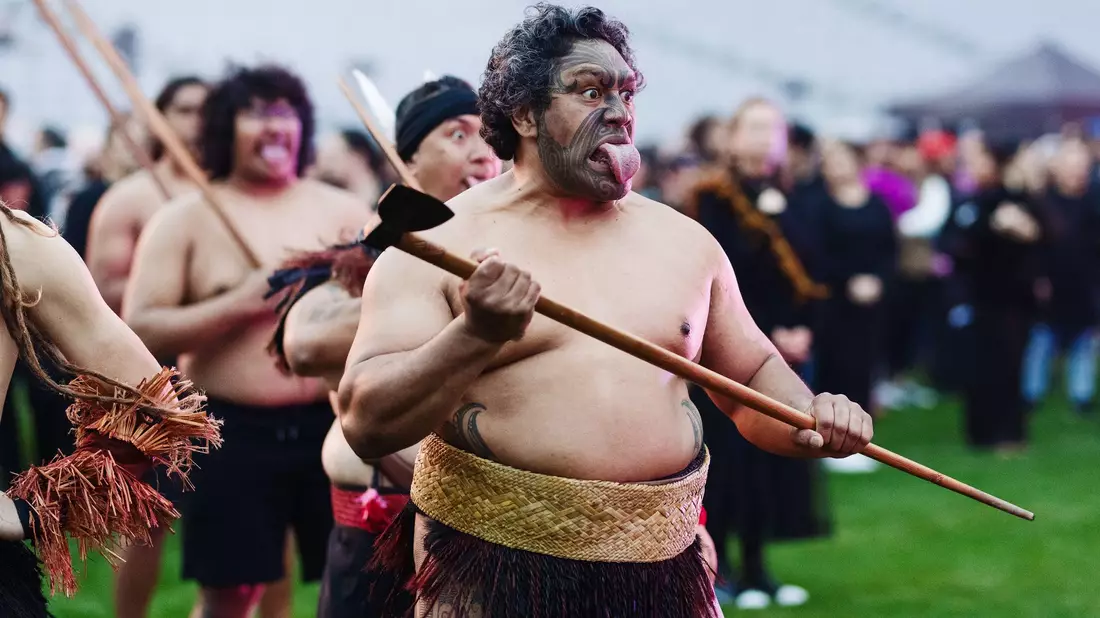 Den Maori war es wichtig, den Weltrekord nach Neuseeland zu holen. - Bild: -/Smoke Photo And Video/dpa