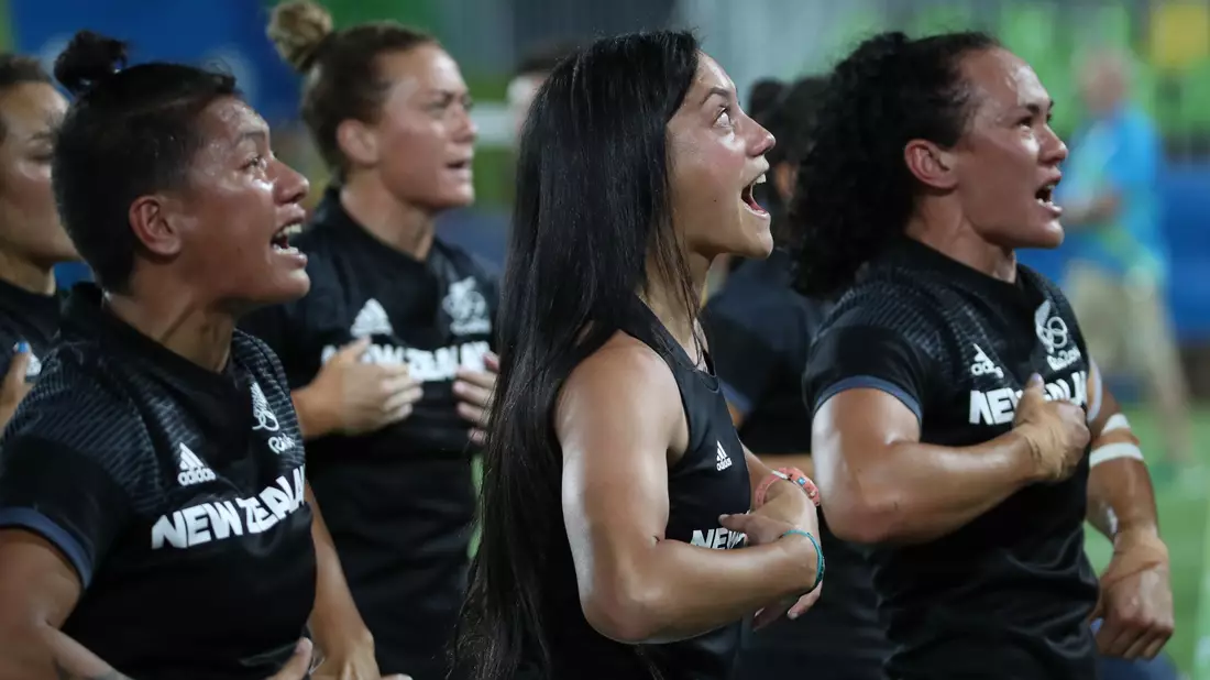Auch die Rugby-Nationalmannschaft der Frauen ist für ihren Haka bekannt. (Archivbild) - Bild: picture alliance / dpa