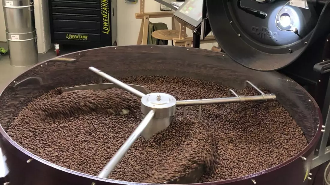 HZA-SB: 01.10.2024: Tag des Kaffees; Die Herstellung von Kaffee ist nur mit der Erlaubnis des ZOLLS zulässig - Bild: presseportal.de