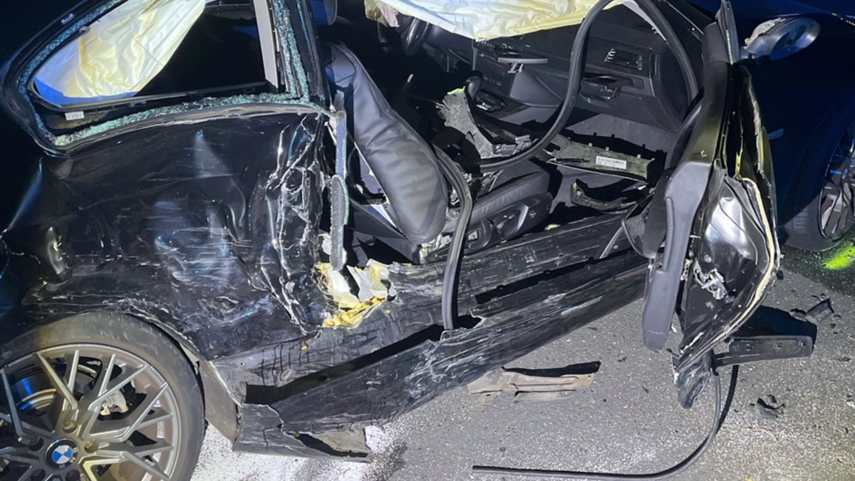 POL-ME: Zwei Verletzte und hoher Sachschaden nach Verkehrsunfall - Langenfeld - 2409102 - Foto: presseportal.de