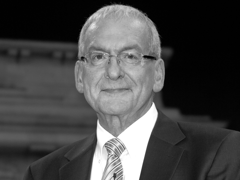 Peter Zwegat wurde durch die Sendung «Raus aus den Schulden» bekannt. (Archivfoto) - Foto: Karlheinz Schindler/dpa