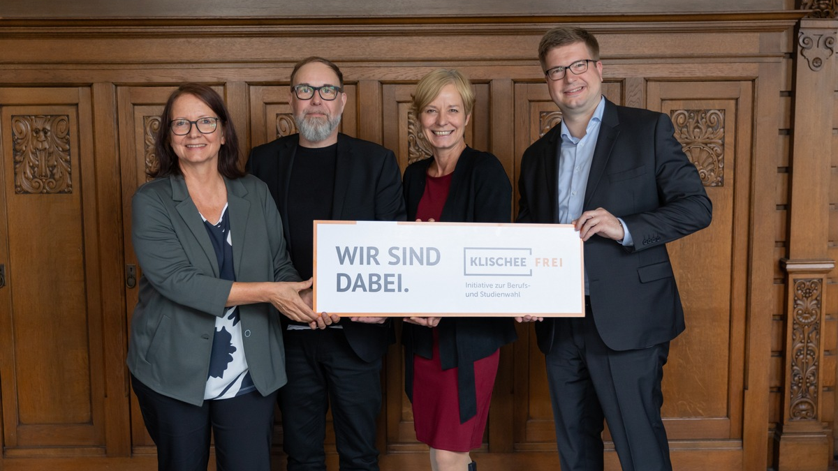 POL-H: Polizeidirektion Hannover unterzeichnet Kooperationsvereinbarung mit der Initiative Klischeefrei - Foto: presseportal.de