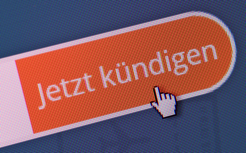 Mit einem Kündigungsbutton können Verbraucher ihre Verträge ohne großes Suchen und Briefeschreiben wieder loswerden. - Foto: Andrea Warnecke/dpa-tmn/dpa