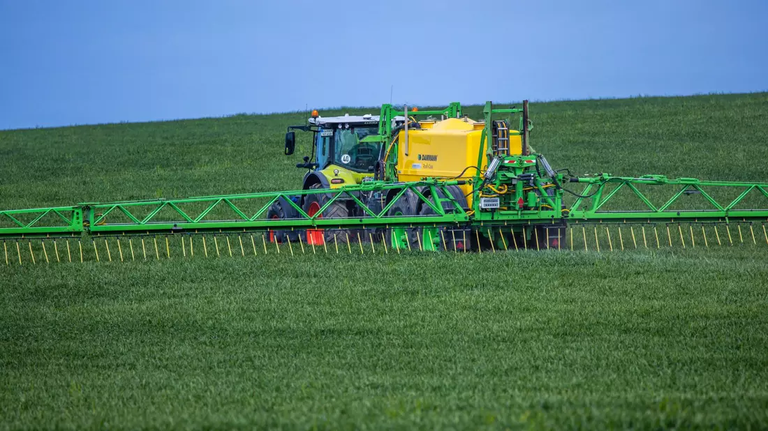 Für die negativen Entwicklungen ist nicht zuletzt die Landwirtschaft verantwortlich (Archivbild). - Bild: Jens Büttner/dpa