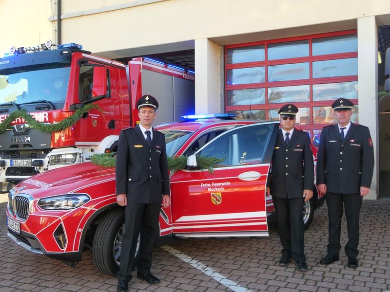 FW Stockach: Fahrzeugweihe der neuen Einsatzfahrzeuge der Feuerwehr Stockach - Foto: presseportal.de
