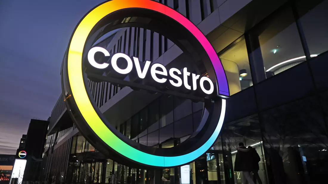Der Kunststoffhersteler Covestro steht vor der Übernahme durch einen arabischen Ölkonzern. - Bild: Oliver Berg/dpa