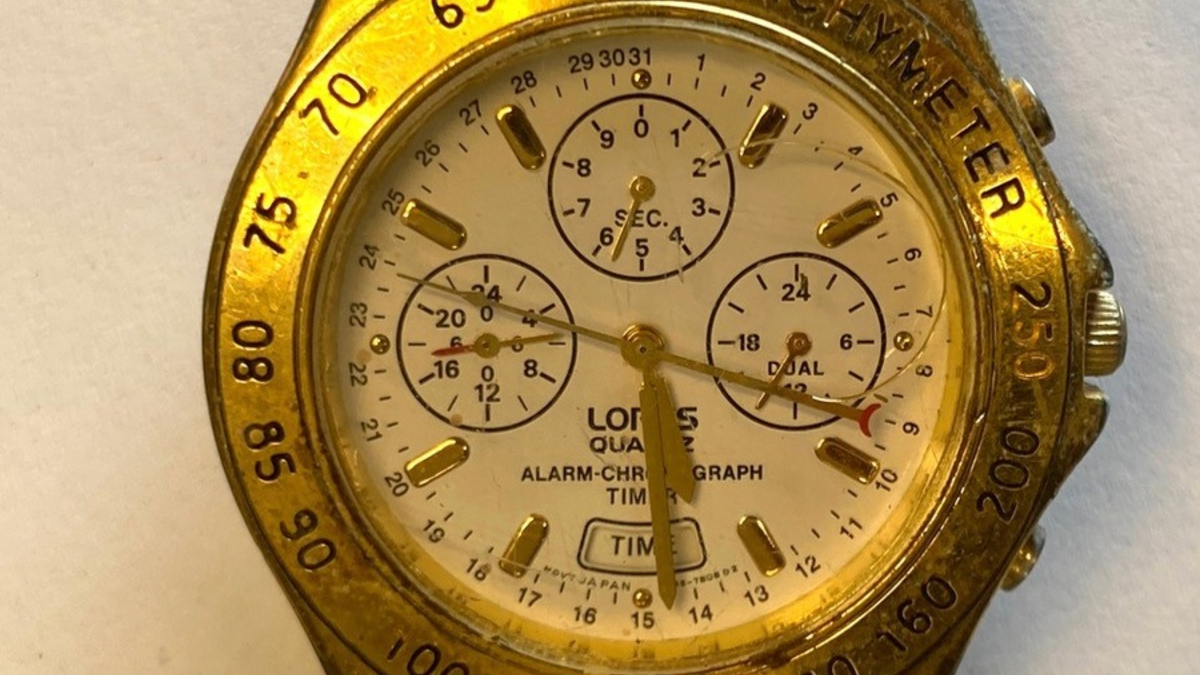 POL-HX: Wer vermisst vergoldete Uhr? - Foto: presseportal.de