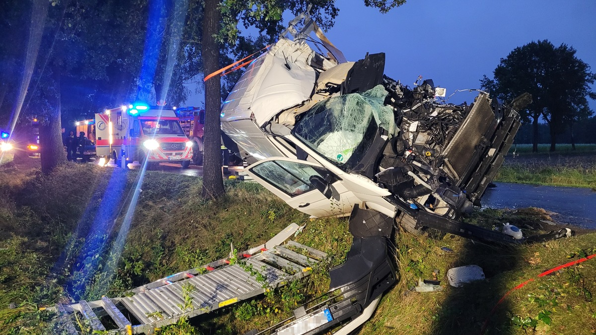 FW-ROW: iPhone meldet schweren Verkehrsunfall - Foto: presseportal.de