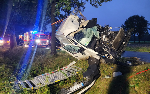 FW-ROW: iPhone meldet schweren Verkehrsunfall - Foto: presseportal.de