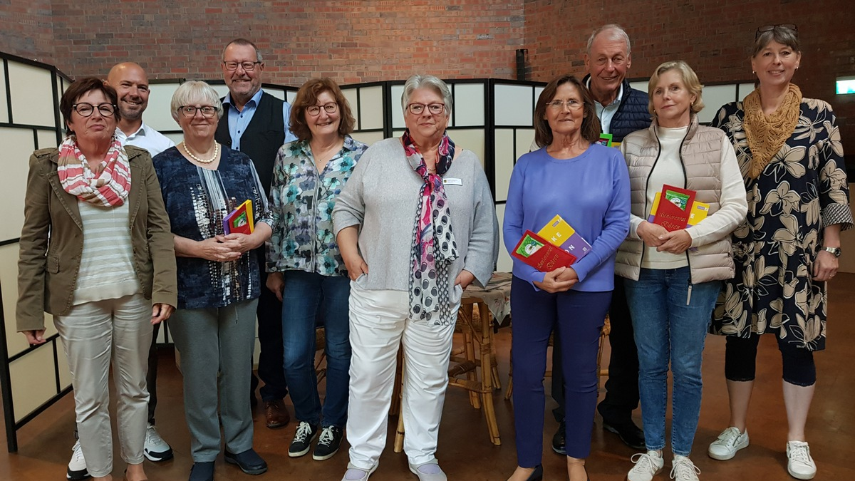 POL-DN: Senioren-Schauspielgruppe sensibilisiert mit Theaterstücken zu Betrugsmaschen - Veranstaltung ein voller Erfolg - Foto: presseportal.de