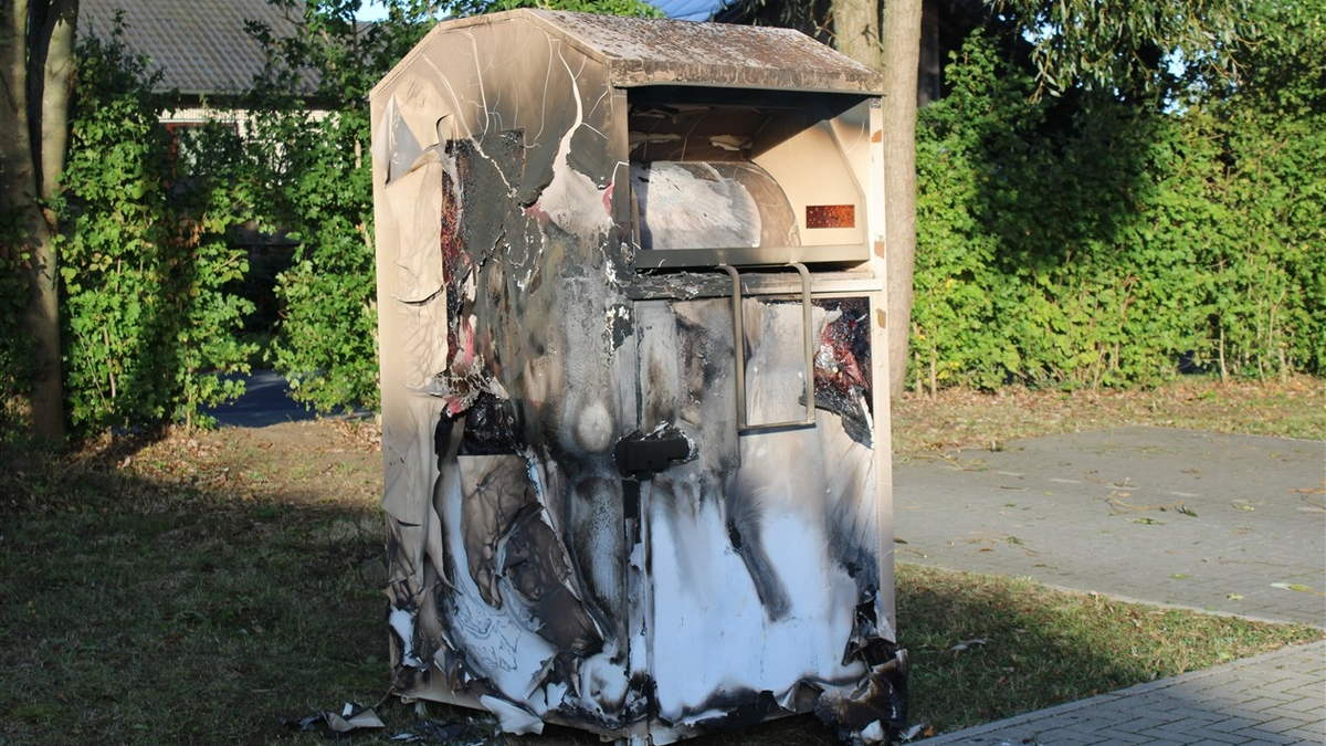 POL-MI: Altkleider-Container angezündet: Polizei sucht Zeugen - Foto: presseportal.de