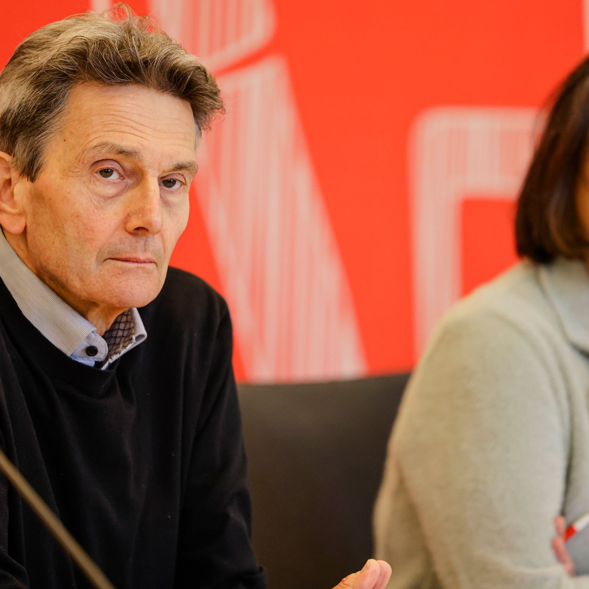 SPD-Fraktionschef Rolf Mützenich will Migranten stärker in den öffentlichen Dienst einbinden. - Foto: Frank Molter/dpa