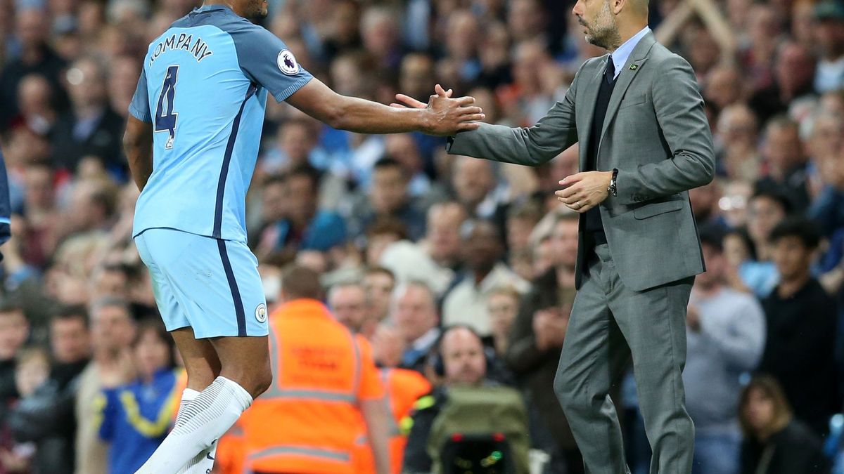 Vincent Kompany (l) und Pep Guardiola verbindet eine besondere Beziehung. (Archivbild) - Foto: Martin Rickett/Press Association/dpa