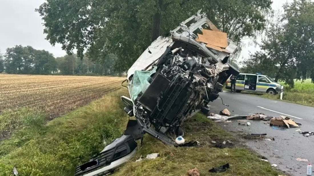 POL-ROW: Verkehrsunfall auf der Kreisstraße 205 - 39-jähriger Mann verstorben #Foto in der digitalen Pressemappe# - Bild: presseportal.de