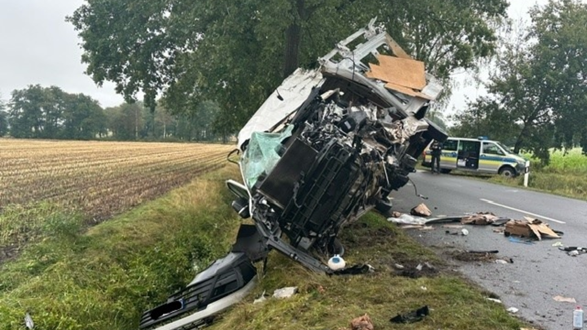 POL-ROW: Verkehrsunfall auf der Kreisstraße 205 - 39-jähriger Mann verstorben #Foto in der digitalen Pressemappe# - Foto: presseportal.de
