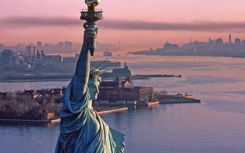 PFISTERER liefert Anschlusstechnologie für Offshore-Windpark vor den Toren New Yorks - Foto: presseportal.de