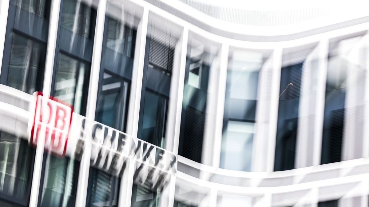 Mit dem Schenker-Verkauf trennt sich die Deutsche Bahn von einem der wenigen gut laufenden Geschäftsbereiche. (Archivbild)  - Foto: Christoph Reichwein/dpa