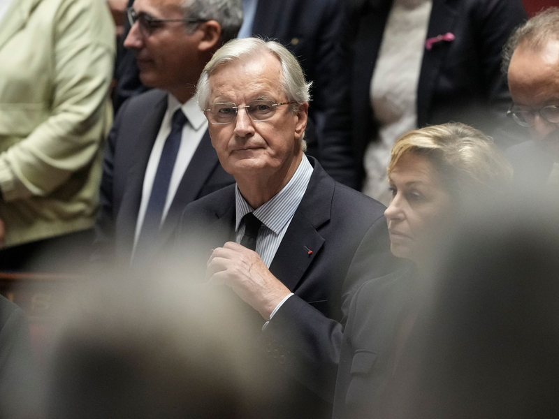 Frankreichs neuer Premier Barnier will an Grenzkontrollen zur Abwehr von Migranten festhalten. - Foto: Thibault Camus/AP/dpa