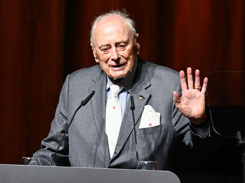 Nach 75. Arbeitsjahren will der Schrauben-Unternehmer Reinhold Würth künftig kürzertreten.  - Foto: Uwe Anspach/dpa