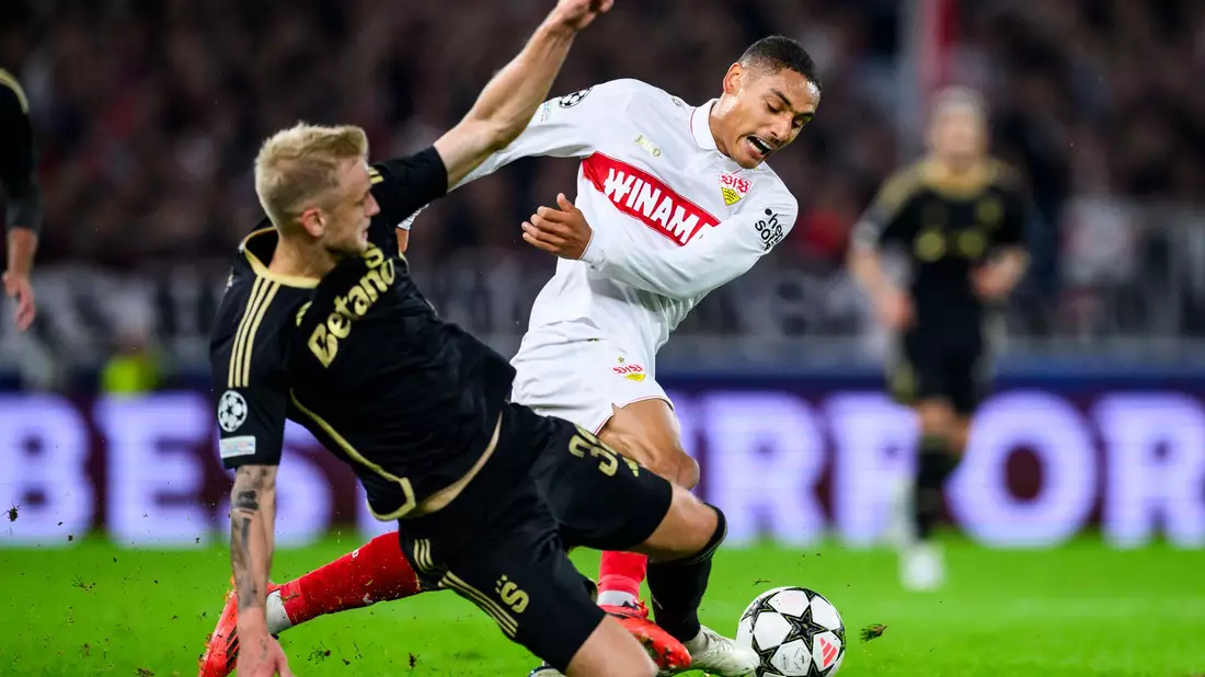 Sparta Prag erwies sich als harter Brocken für den VfB und Atakan Karazor (l.). - Bild: Tom Weller/dpa