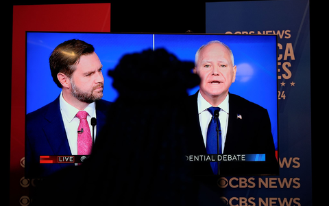 Die 90-minütige Debatte, ausgetragen von CBS in New York, fand ohne Publikum statt. - Foto: Julia Demaree Nikhinson/AP/dpa