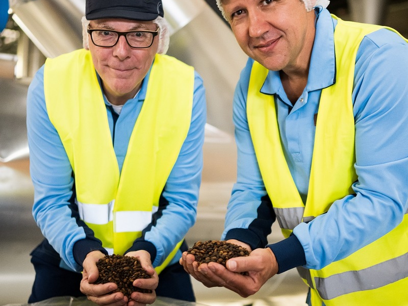 Zukunft des Kaffeeanbaus: Nestlé verarbeitet in Schwerin verantwortungsvoll beschaffte Kaffeebohnen für NESCAFÉ Dolce Gusto - Foto: presseportal.de