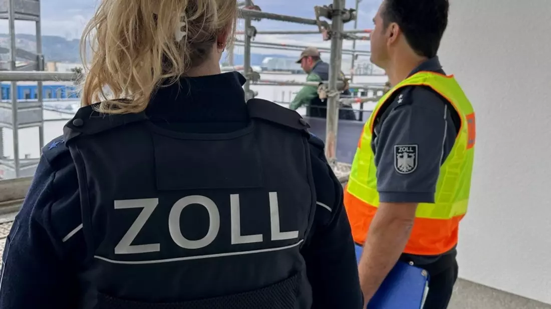 HZA-R: Zoll deckt Schwarzarbeitsring auf: Bauunternehmer aus Regensburg zu fast drei Jahren Haft verurteilt - Bild: presseportal.de