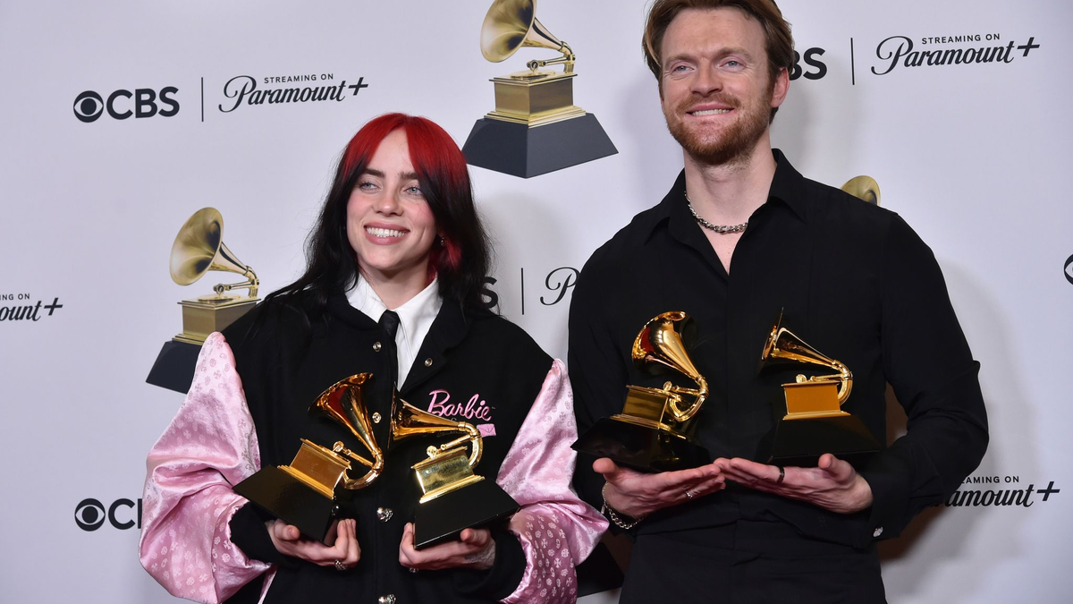 Billie Eilish und ihr Bruder Finneas haben gemeinsam schon viele Preise gewonnen. Im Blickpunkt steht aber eher die Sängerin. (Archivfoto) - Foto: Richard Shotwell/AP/dpa