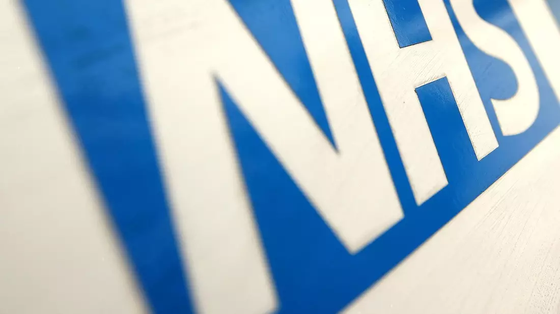 Der britische Gesundheitsdienst NHS gilt als chronisch überlastet und unterfinanziert. (Archivbild) - Bild: Dominic Lipinski/Press Association/dpa