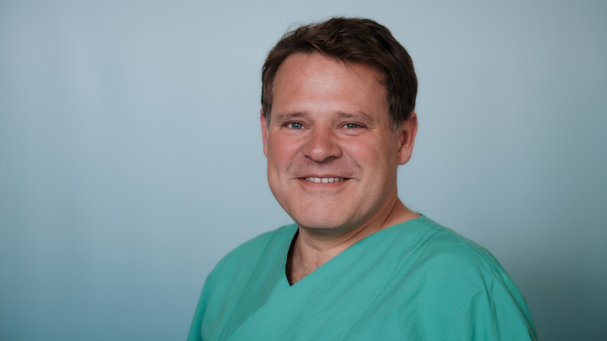 Asklepios Klinik Altona: Durchbruch in der Darmkrebschirurgie - neue Methode vermeidet künstlichen Darmausgang - Foto: presseportal.de