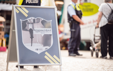 POL-RE: Kreis Recklinghausen/ Bottrop: Dialogveranstaltung AnsprechBAR geht weiter - Polizei an Schulen zu Gast - Foto: presseportal.de