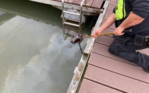 POL-DU: Duisburg/Düsseldorf: Gewässerverunreinigung im Düsseldorfer Yachthafen - Foto: presseportal.de POL-DU: Duisburg/Düsseldorf: Gewässerverunreinigung im Düsseldorfer Yachthafen - Foto: presseportal.de