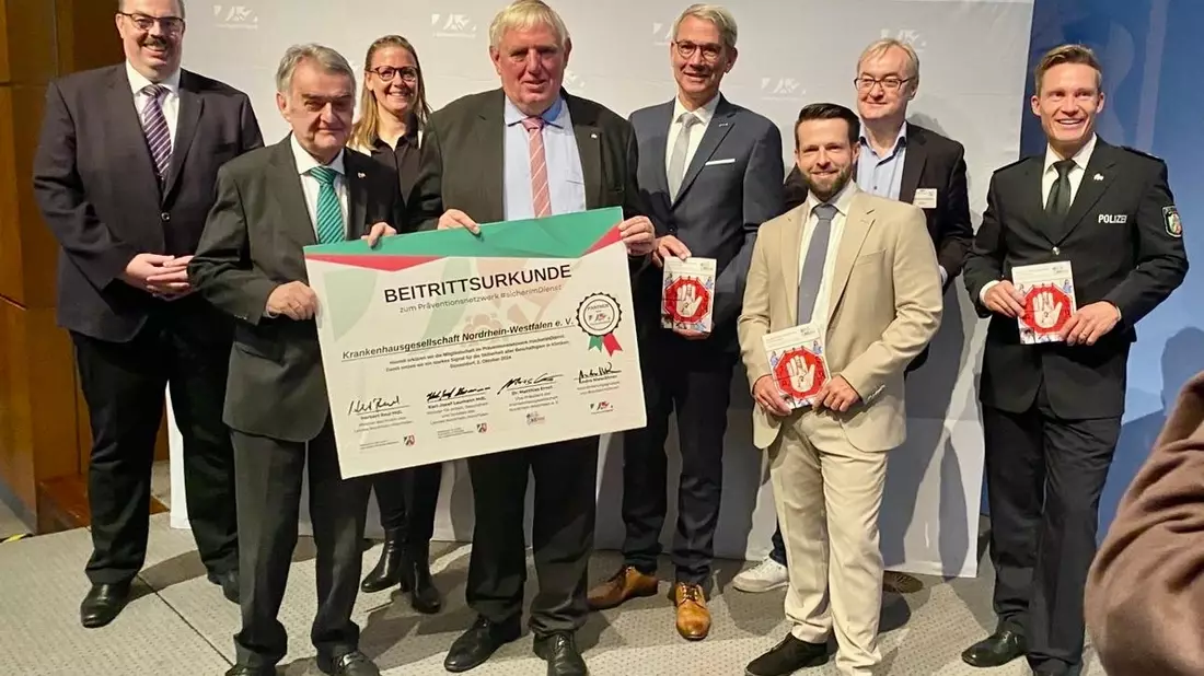Neuer Leitfaden zur Gewaltprävention im Krankenhaus / Krankenhausgesellschaft Nordrhein-Westfalen tritt dem Präventionsnetzwerk #sicherimDienst bei - Bild: presseportal.de