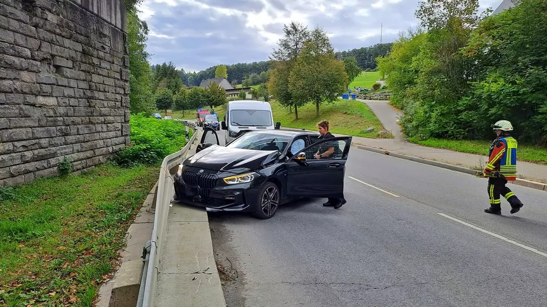 FW Stockach: Verkehrsunfall ausgelöster E-Call - Bild: presseportal.de