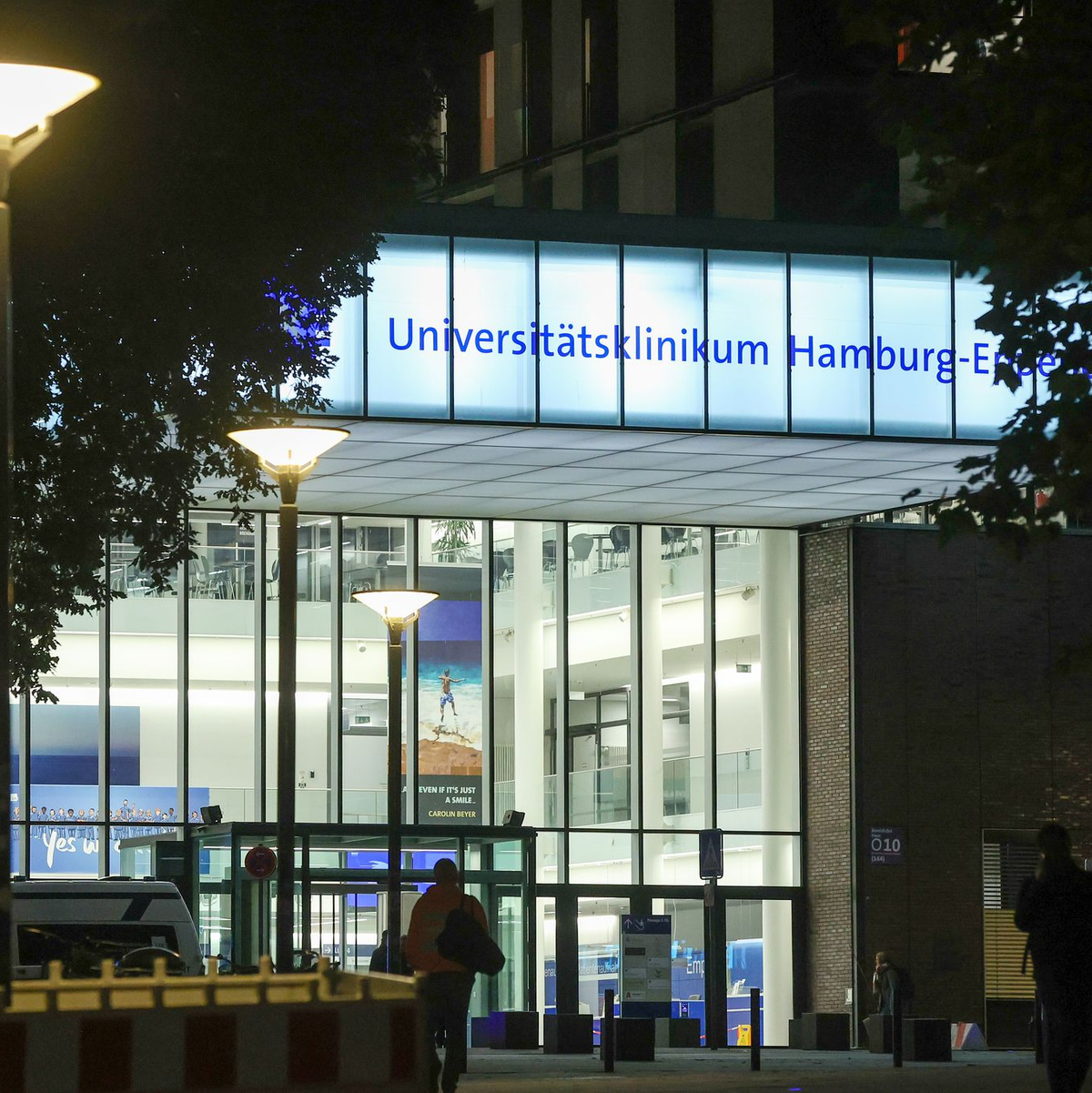 Auch Experten des Bernhard-Nocht-Instituts für Tropenmedizin sind involviert. - Foto: Bodo Marks/dpa