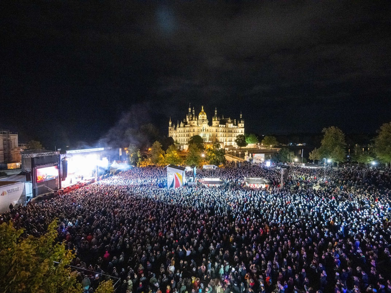 Das Bürgerfest am Tag der Deutschen Einheit 2024: Schwerin begeistert am 3. Oktober mit buntem, hochkarätigem Programm - Foto: presseportal.de
