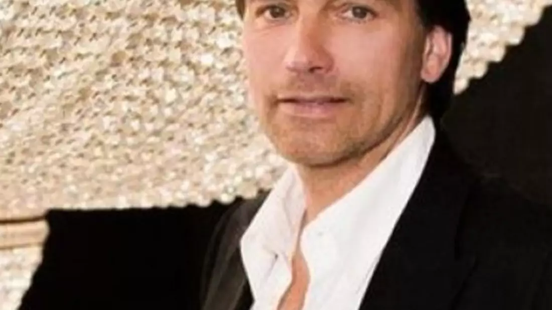 Ähnlichkeit mit Alain Delon - Bild: David Rienau (privat) über pressetext.de