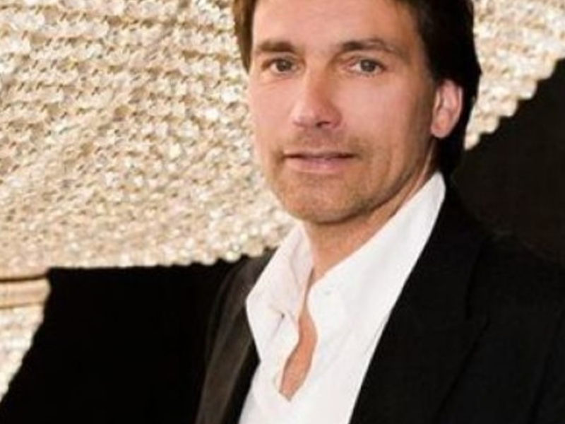 Ähnlichkeit mit Alain Delon - Foto: David Rienau (privat) über pressetext.de