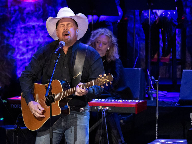 Vergewaltigungs-Vorwürfe gegen Country-Star Garth Brooks. (Archivbild) - Foto: Wade Payne/Invision via AP/dpa