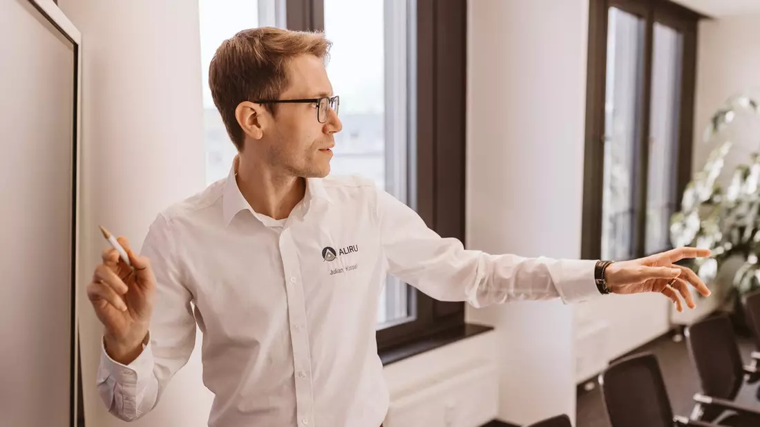 Sally AI: Warum Unternehmen auf automatische Meeting-Transkription setzen sollten - Bild: presseportal.de