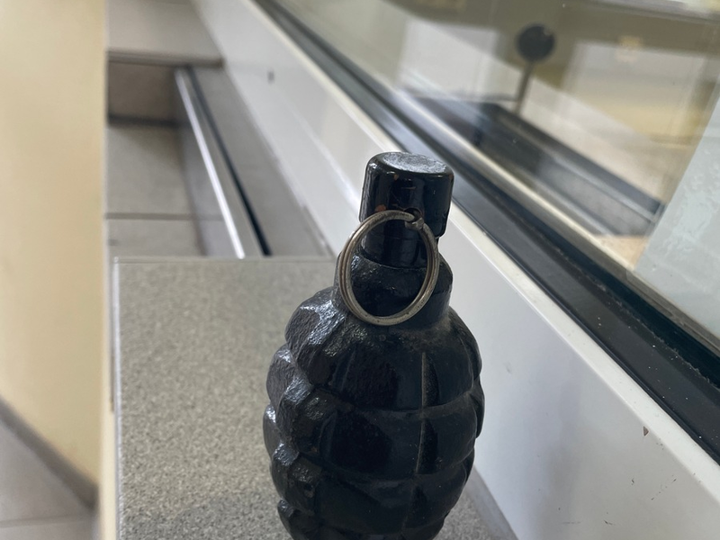 LPI-SHL: Ergänzung und Bildaufnahme zu Handgranate mit zur PI gebracht - Foto: presseportal.de