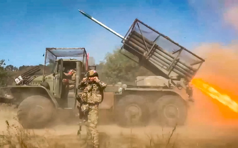 Russische Truppen rücken in der Ostukraine weiter vor, doch US-Experten sehen den Höhepunkt der Offensive bald überschritten. (Archivbild) - Foto: Uncredited/Russian Defense Ministry Press S/AP Russische Truppen rücken in der Ostukraine weiter vor, doch US-Experten sehen den Höhepunkt der Offensive bald überschritten. (Archivbild) - Foto: Uncredited/Russian Defense Ministry Press S/AP