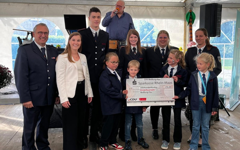 FW-KLE: CDU Gemeindeverband Bedburg-Hau unterstützt die Kinderfeuerwehr - Foto: presseportal.de