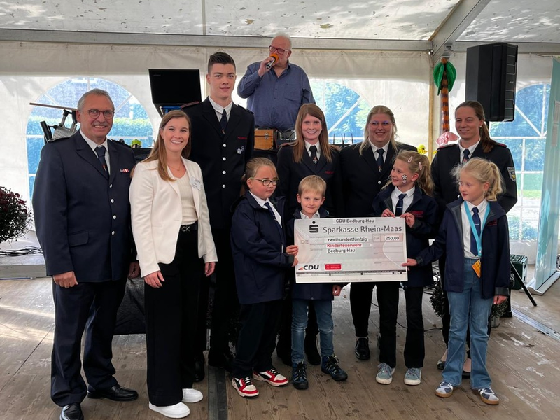 FW-KLE: CDU Gemeindeverband Bedburg-Hau unterstützt die Kinderfeuerwehr - Foto: presseportal.de
